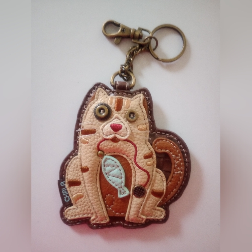 Chala Cat Keychain - Brown and Tan